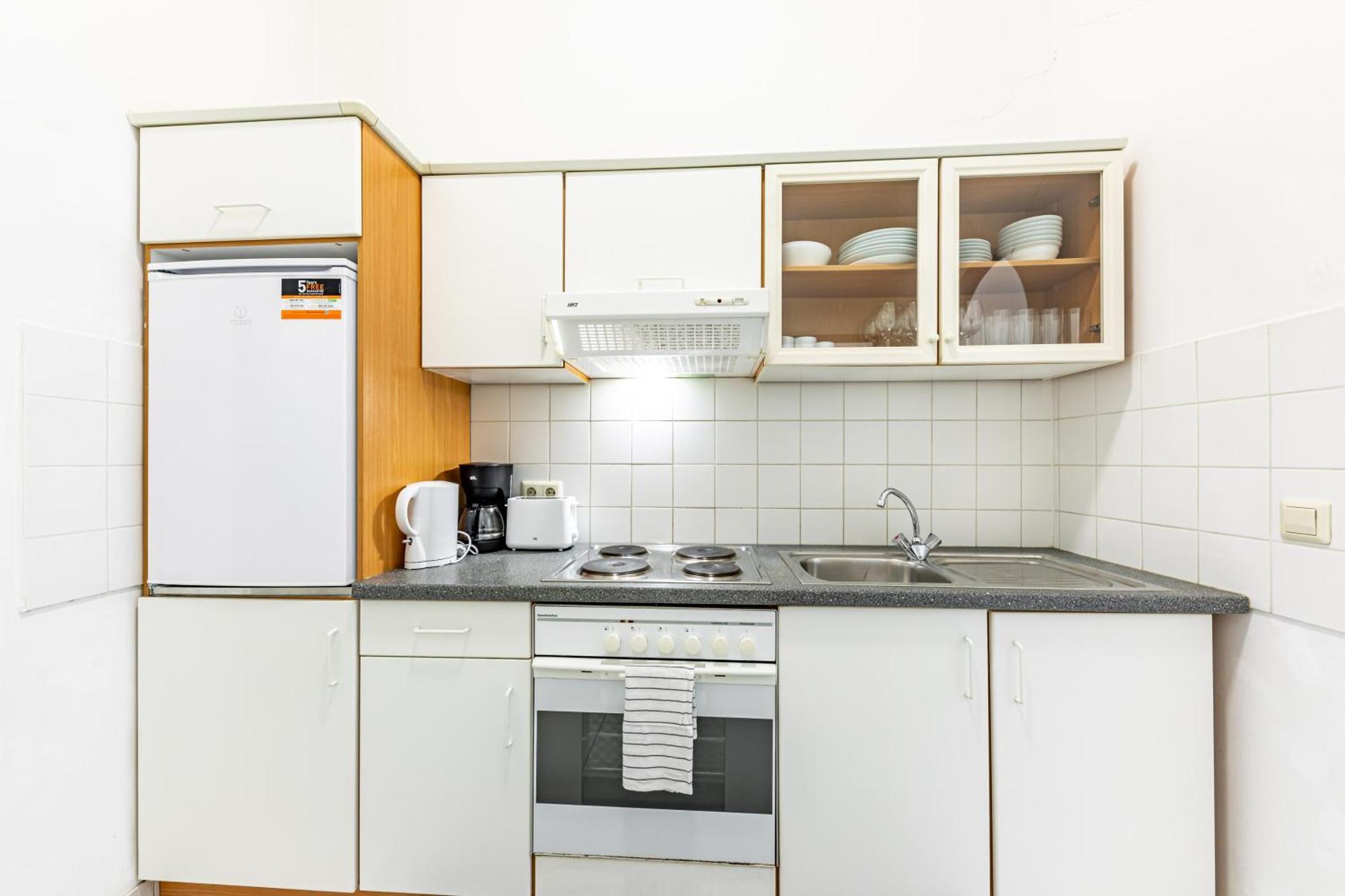 Apartment Modern By Jr Wien